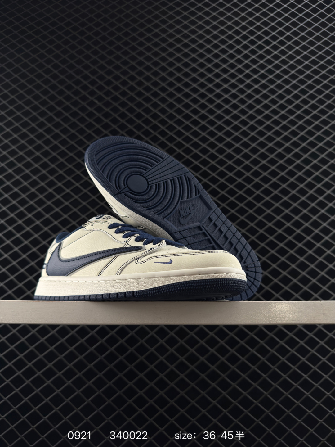 Travis Scott x Air Jordan 1 ” Reverse Mocha “